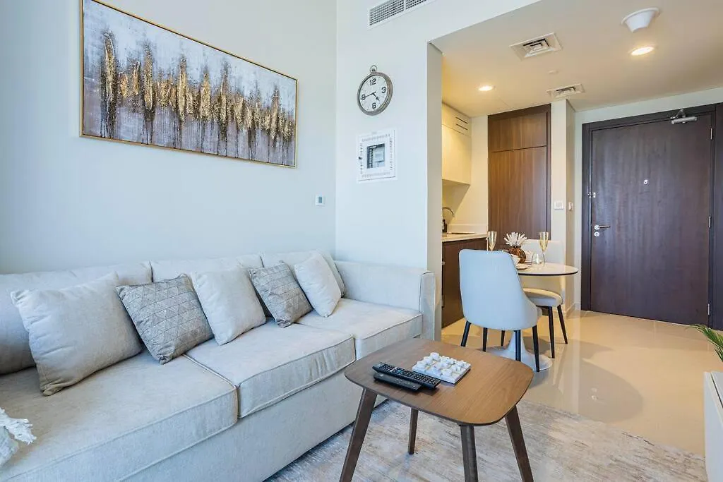 Axinite - Brand New! Warm Cozy 1 Bed High Floor Downtown Dubai Canal View